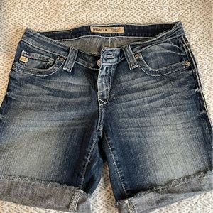 Women’s Big Star jean shorts size 28